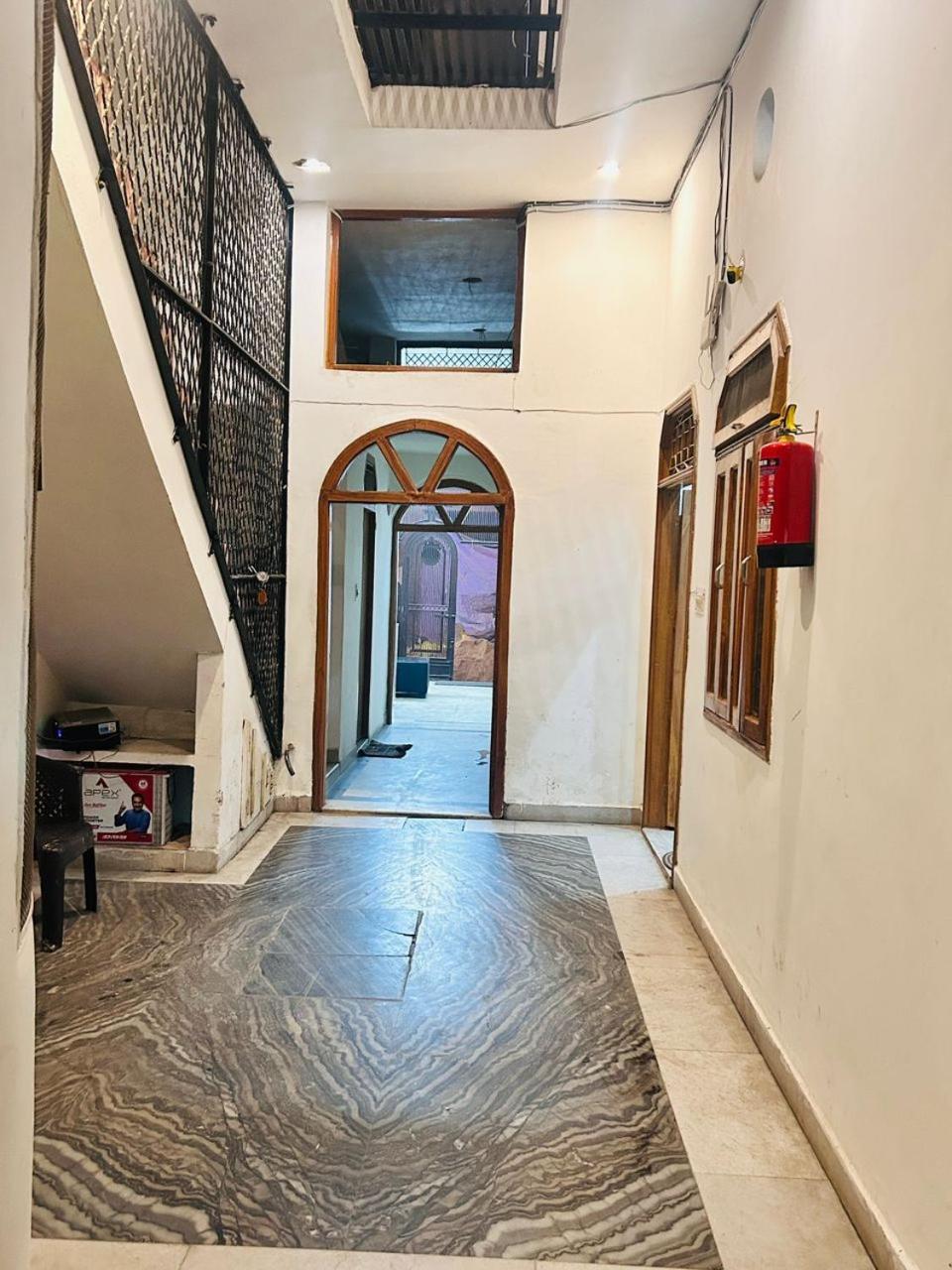 Agrawal Inn Guest House Mathura Bagian luar foto